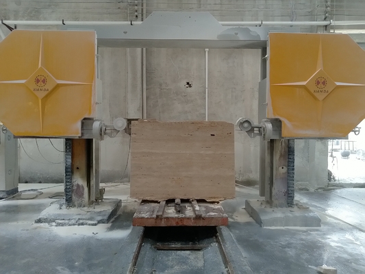 เครื่องเจาะสายเพชร CNC มีโต๊ะหมุน 360 °