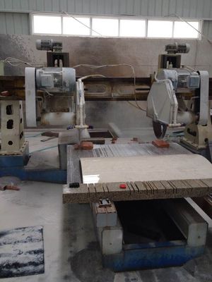 อุปกรณ์การตัดด้านสี่ชิ้นที่มีประสิทธิภาพสูงสําหรับแผ่นเสา