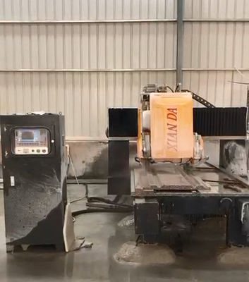 เครื่องตัดเส้นตรงแบบสะพานแม่นยําที่มีพื้นผิวตัดเรียบ