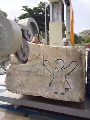 โต๊ะ 360 ° Rotating Diamond Wire Saw Machine สําหรับการตัดหินแม่นยํา