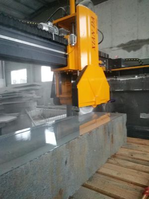 เครื่องตัดบล็อกกลางสําหรับแผ่นหนาและสี่เหลี่ยม