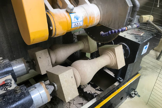 เครื่องตัดคอลัมน์โลหะ 7.5kw มอเตอร์หลักที่มีความจุในการตัดขนาดใหญ่ จําหน่ายพลังงาน AC