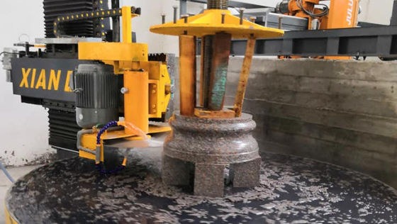 เครื่องทําโปรไฟล์คอลัมน์โลหะความแม่นยํา ด้วยพลังงาน 12.5kw / ความเร็ว ระดับเสียงต่ํา