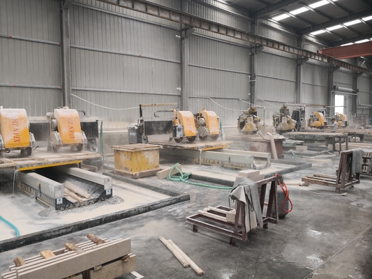 การดําเนินงานง่าย CNC Linear Profiling Machine สําหรับเส้นโค้ง
