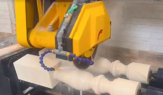 เครื่องตัดบัลลัสเตอร์ CNC ประสิทธิภาพสูง 2 PC สําหรับคิงโพสต์