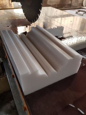 PLC / CNC Linear Profiling Cutting Machine สําหรับบัลลัสเตอร์สแควร์ ลีเนียร์โค้ง