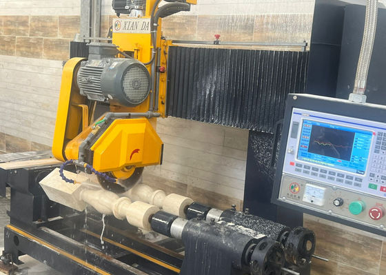 CNC / PLC เครื่องตัดบัลลัสเตอร์ 2 PC สําหรับคิงโพสต์ ปิดถนน