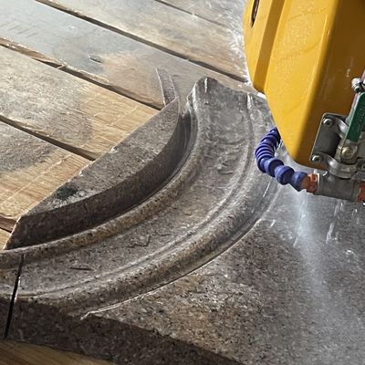 Max Lifting Travel เครื่องตัดแกรนิตความคมสูง 500 มม สําหรับการตัดอย่างรวดเร็วและมืออาชีพ