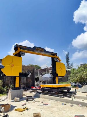 CNC เครื่องเจาะสายเพชรเพชรที่มี 4 ล้อบินสําหรับการตัดหินอุตสาหกรรม