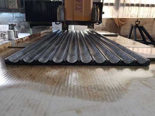 เครื่องตัดและบดหินแบบสะพานหินระดับความแม่นยําสูง เครื่องควบคุม CNC สําหรับการทําโปรไฟล์มาร์บอร์ / กรานิต