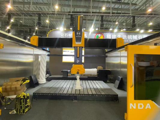 เราเตอร์ CNC 5 แกนพร้อมแกนหมุน BT40 ขนาด 20 kW การควบคุมพร้อมกัน 5 แกนที่แท้จริงและการออกแบบโต๊ะไฮบริดเพื่อการตัดหินที่แม่นยำ