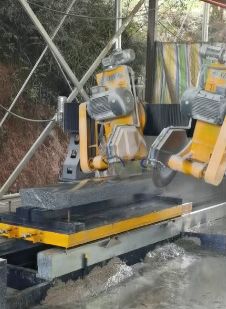 CNC Twin Blade Stone Arc Chamfering Machine สําหรับแกรนิตและมาร์บอร์ 45 ° ความแม่นยําสูง