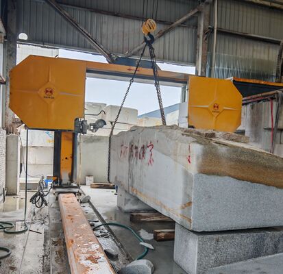 เครื่องเจาะสายเพชรแบบเคลื่อนไหวแบบ Gantry Heavy Duty มีขนาดการประมวลผลสูงสุด 3500*3500*2200mm และควบคุม CNC/PLC สําหรับการตัดหินความแม่นยําสูง