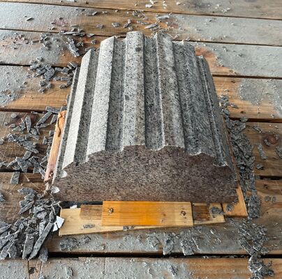 เครื่องตัดสะพานแบบอัตโนมัติ 5 แกน พร้อมระบบ DDX สําหรับการแปรรูปหินขนาด 3200×2000×180mm