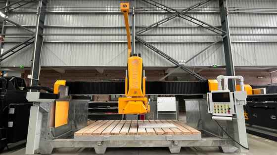 เครื่องตัดหินอัจฉริยะ 4 แกน พร้อมใบเลื่อย 600 มม. ระบบ CNC ระดับไฮเอนด์ สำหรับแปรรูปแผ่นหินแกรนิต หินอ่อน