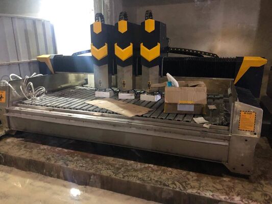 เครื่องแกะสลักหิน CNC ด้วยความแม่นยำ 0.02 มม. ความเร็วลม 15 ม./นาที และระบบไฟฟ้าสำหรับปูหินแบบสัมผัส