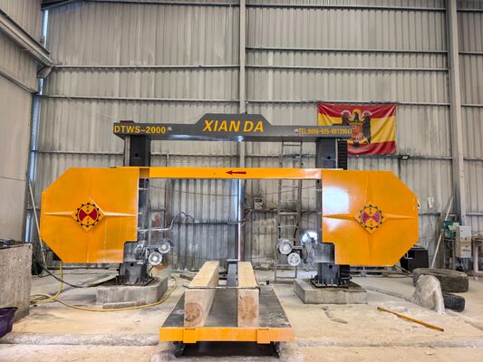 เครื่องเลื่อยสายเพชร CNC รุ่น DTWS-2000SA พร้อมความแม่นยำในการตัดสูงและการหมุน 360° สำหรับการตัดแต่งหิน