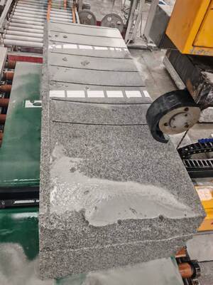 เครื่องเลื่อยสายเพชรอัตโนมัติแนวตั้ง CNC สำหรับแปรรูปหินแกรนิตและหินอ่อน