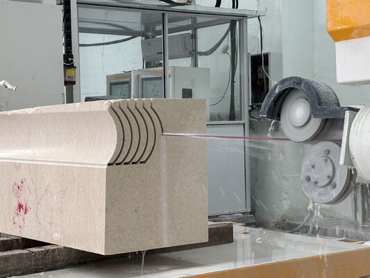 เครื่องเจาะสายเพชร CNC มีโต๊ะหมุน 360 องศาและสปินด์ 15KW สําหรับการตัดแม่นยําสูง