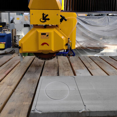 4+1 Axis CNC Bridge Saw Machine เครื่องตัดหินแกรนิต มาร์บูล์ควาร์ทซ์สําหรับการประมวลผลบนโต๊ะทํางาน, Xianda ขยาย 450MC / 450L-MC