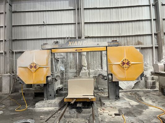 XIAN DA DTWS-1500/2000 เครื่องเลื่อยลวดเพชรตัดขึ้นรูป CNC สำหรับตัดส่วนโค้งหินอ่อนและหินแกรนิต โต๊ะทำงานหมุนได้ 0-360°