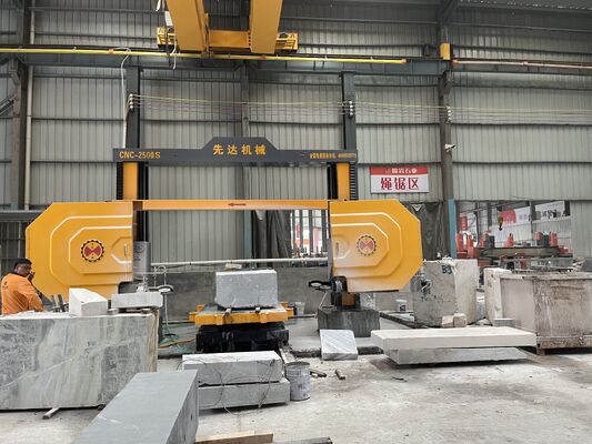 เครื่องเจาะสายเพชร CNC ด้วยหมุน 11KW และเครื่องลดความละเอียดสูงและมอเตอร์เซอร์โวสําหรับตัดหิน 2500 * 3000 * 1500 มม